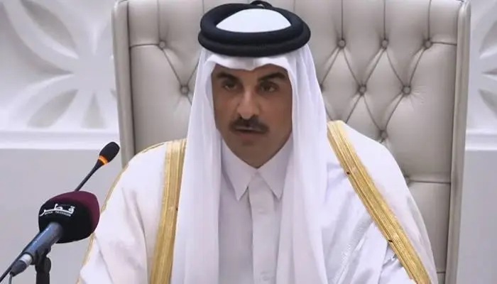 أمير قطر يعلن تراجع إيرادات الدولة 42% خلال النصف الأول من العام الحالي
