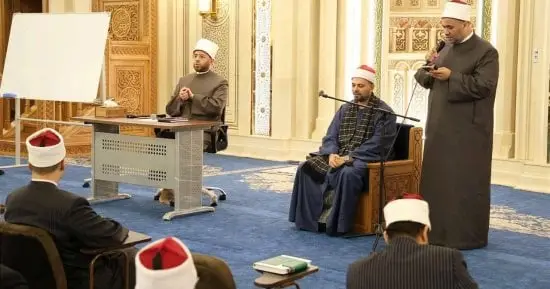 وزير الأوقاف يواصل تدريب الأئمة..ويؤكد: مواجهة التطرف تبدأ ببناء عقول واعية