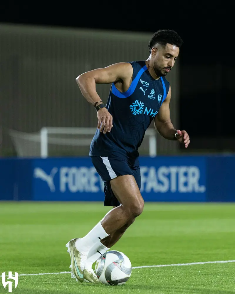 سالم الدوسري يعود لتدريبات الهلال بعد طول غياب