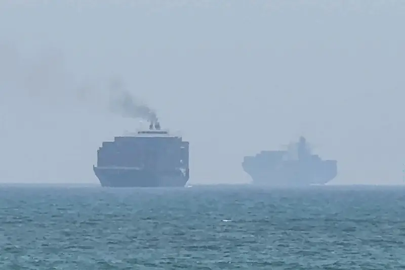 إيران: اشتعال ناقلتي نفط بعد اصطدامهما بلغمين في مضيق هرمز
