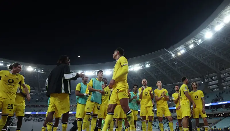 مخاوف الليغيونيلا.. لماذا رفض لاعبو دورتموند الاستحمام في باكو؟