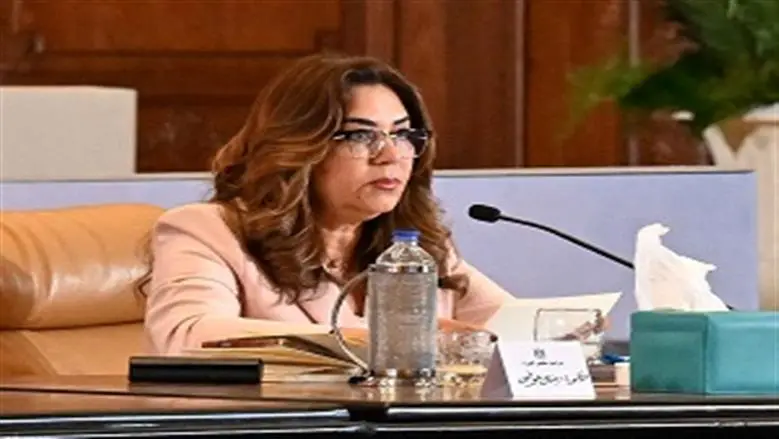 وزيرة التنمية المحلية: شبكة النقل الحديثة خفضت الانبعاثات الكربونية بنسبة 30%