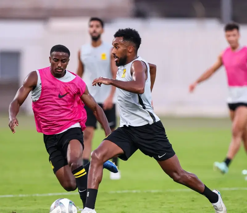 الاتحاد يتحرّك لاحتواء آثار خسارتي الهلال وشباب الأهلي