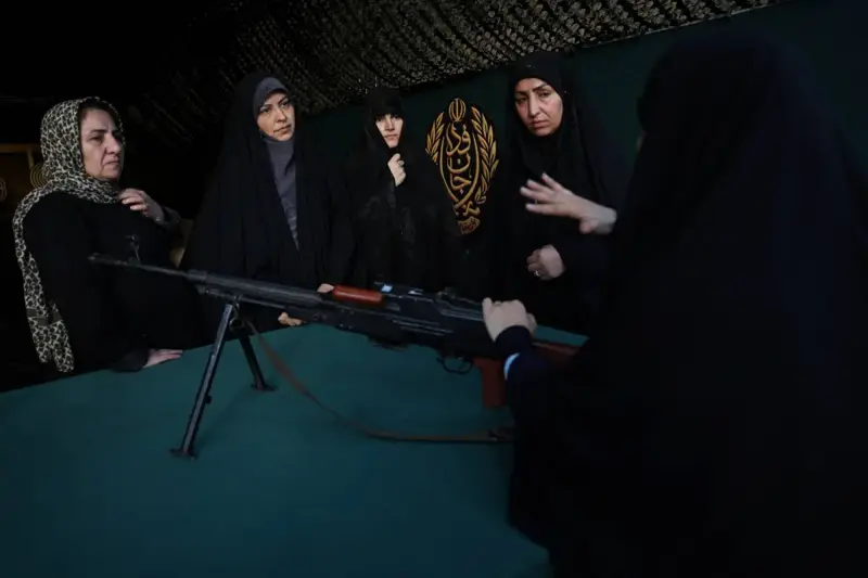 طهران تطيل أمد المفاوضات لإضعاف ترمب قبل الانتخابات