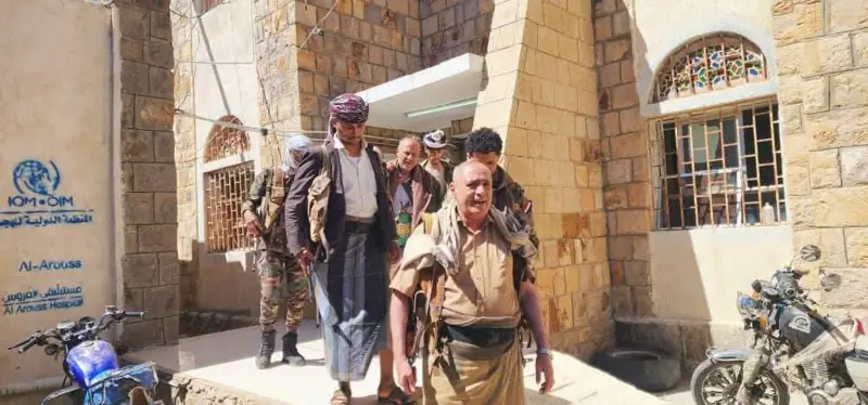 قوافل غذائية دعماً للجبهات في تعز.. قيادات يمنية تشيد بصمود «صبر الموادم»