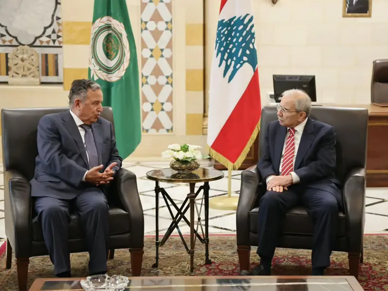 رئيس الوزراء اللبناني يبحث مع الأمين العام للجامعة العربية التطورات في لبنان والمنطقة