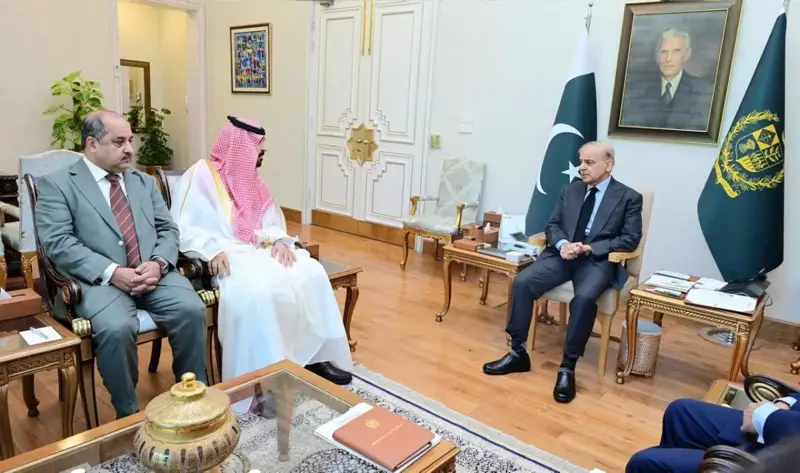 شهباز شريف: السعودية وباكستان تقفان معاً دائماً