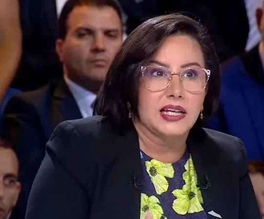 نبيلة جلال: لا وجود لمشروع سياسي مشترك بين أحزاب الأغلبية و »البام » يخدم السلطة