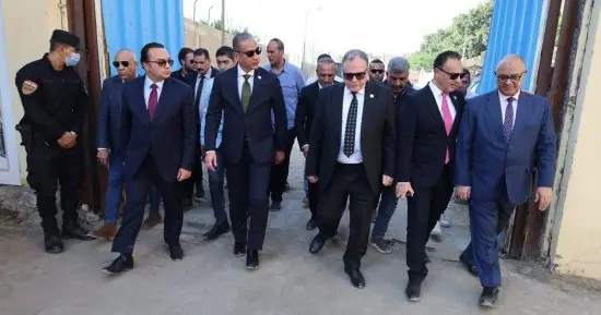 محافظ الجيزة يتسلم ساحة التحفظ على المركبات بالدقى لإعادة استغلالها