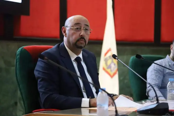 إدارة سجن أصيلة تنفي تدهور الحالة الصحية لرئيس جماعة طنجة الليموري وتؤكد عدم نقله إلى أي مصحة