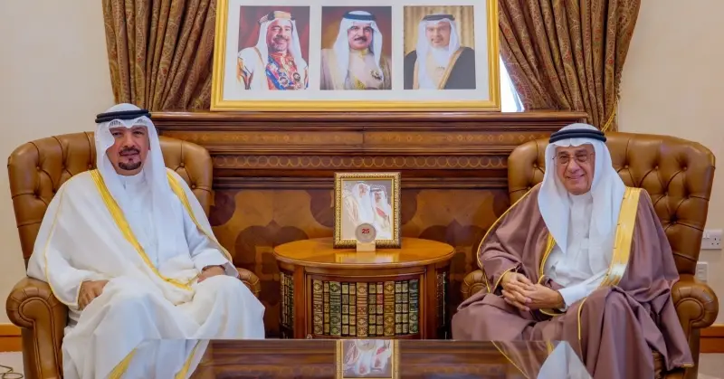 مستشار ملك البحرين: الكويت تحظى بمكانة خاصة لدى البحرينيين