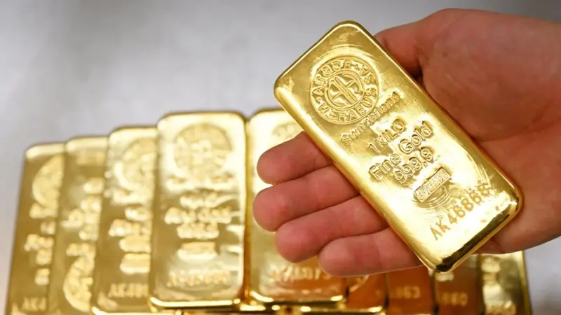الذهب يعكس اتجاهه مع تراجع رهانات رفع الفائدة هذا الشهر | صحيفة الاقتصادية