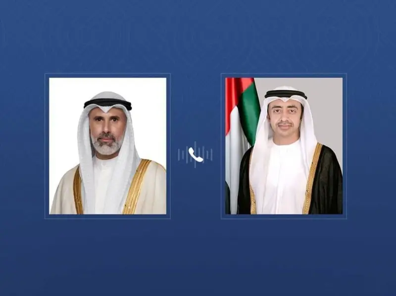عبدالله بن زايد يجري اتصالاً هاتفياً مع وزير خارجية الكويت