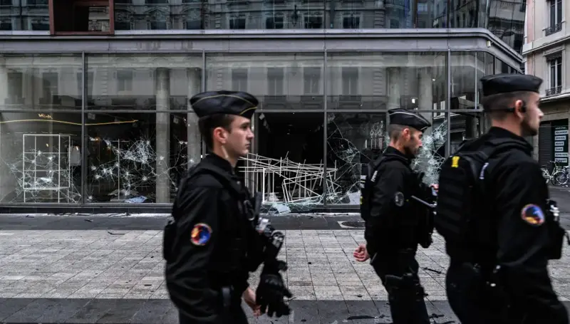 احتجاجات فرنسا: مدينة ليون تحظر كل التظاهرات السبت