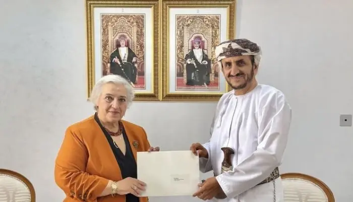 رسالة من الرئيس اليوناني إلى جلالة السلطان بشأن العلاقات الثنائية