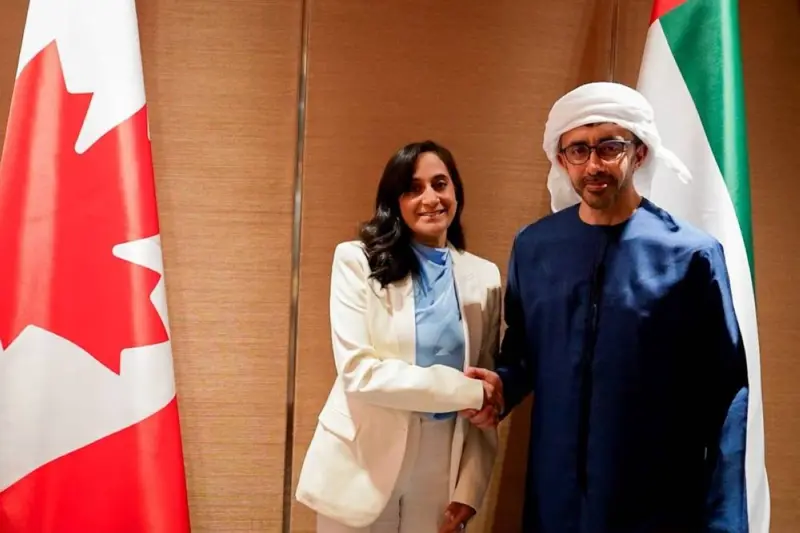 عبدالله بن زايد يبحث مع وزيرة خارجية كندا العلاقات الثنائية
