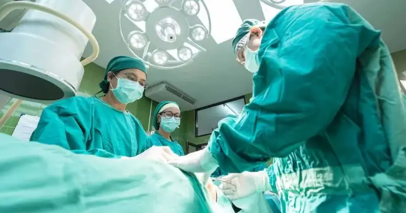 دراسة: الإشعاع يضاهي الجراحة في علاج سرطان البروستاتا