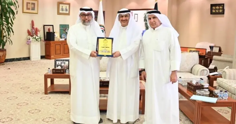 محافظ الجهراء بحث مع المطاحن زيادة منافذ البيع في المطلاع