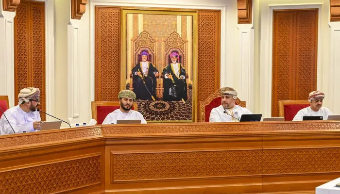 «بلدي ظفار» يبحث تنظيم عمل سيارات الأجرة ورفع كفاءة الخدمات للمواطنين والزوار