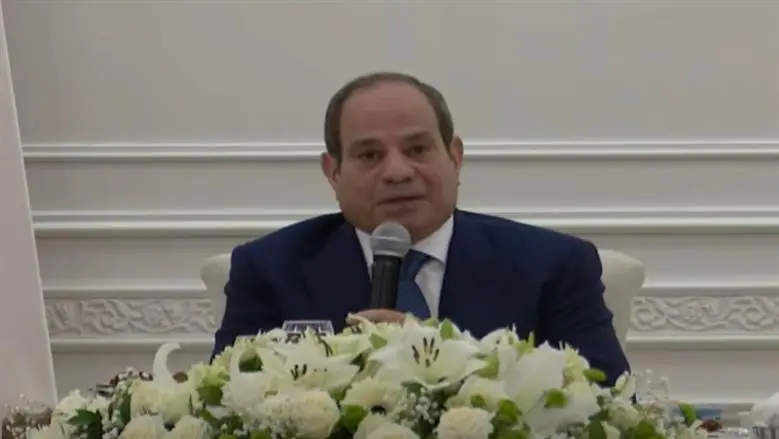 الرئيس السيسي لهشام طلعت مصطفى: عايزين 200 ألف وحدة سكنية للإيجار.. خدمة مجتمعية