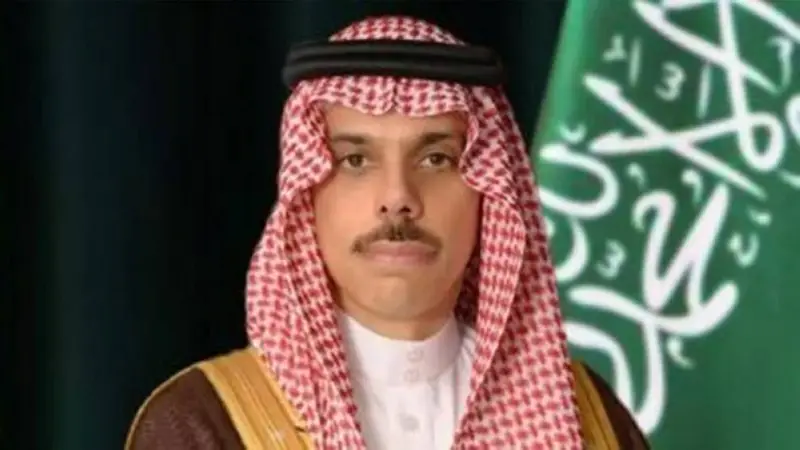 الأمير فيصل بن فرحان ووزير الخارجية الإماراتي يبحثان التطورات الأخيرة وتداعياتها الإقليمية