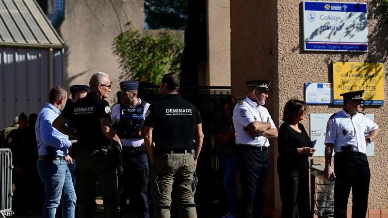 شفق نيوز..فرنسا.. تلميذ يطلق النار على مديرة مدرسته ومعلمة من بندقية صيد