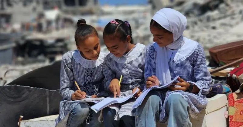 وزارة التعليم: إصابة طفلتين برصاص الاحتلال في مدرسة مرادية بجباليا شمال القطاع
