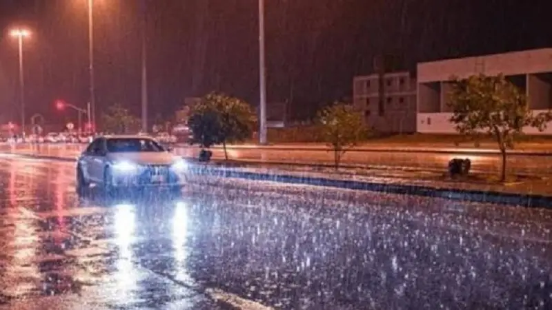 طقس الليلة.. أمطار مؤقتا رعدية وغزيرة بهذه الجهات