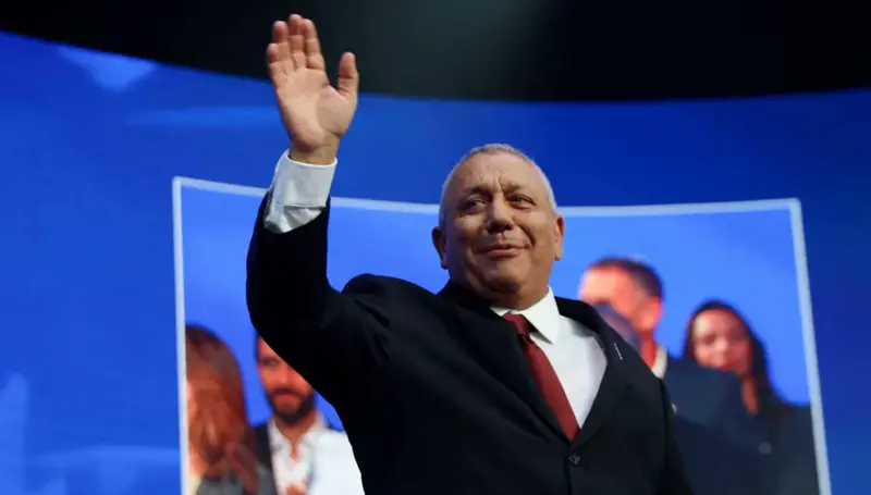 الانضمام مفتوح للجميع... آيزنكوت يعلن عن 4 مبادئ للمشاركة في حكومته