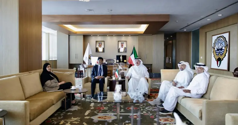 الطبطبائي يبحث مع السفير البريطاني توطيد التعاون في مجال التربية والتعليم