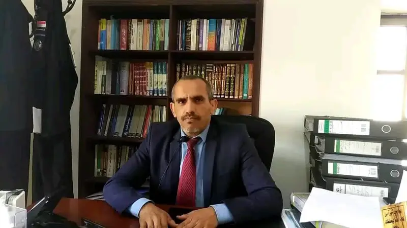 ابنة المحامي عبدالمجيد صبرة في رسالة إلى والدها المختطف لدى الحوثيين: "العدالة مسجونة معك في نفس الزنزانة"