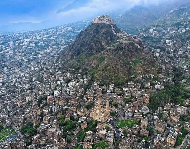 تعز تستنجد بتحرك دولي لكسر حصار الحوثيين