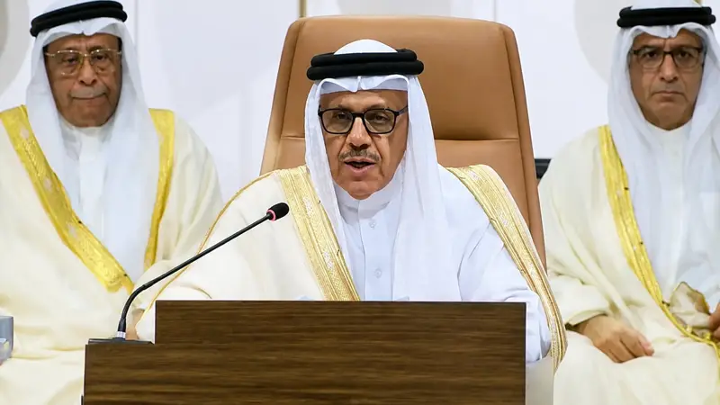 وزير خارجية البحرين: أمن المنطقة لا يتحقق بتصعيد أو تهديد أو مساس بسيادة الدول