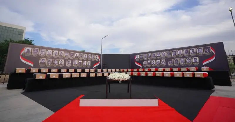 شفق نيوز..بحضور حكومي وأمني.. نينوى تشيع رسمياً رفات 47 شخصاً من ضحايا تنظيم داعش