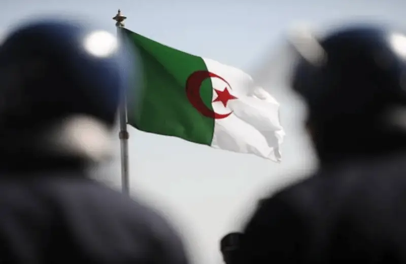الجزائر.. كشف مخطط تخريبي وتوقيف 61 مغربيا بينهم عسكري سابق - اخبار ليبيا