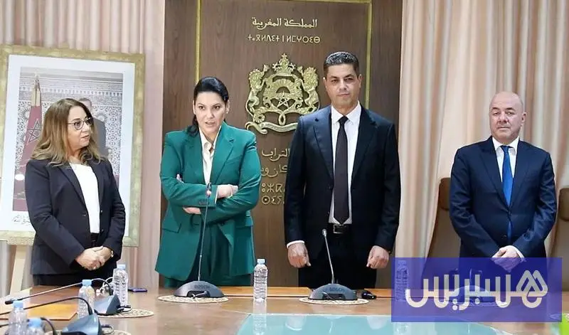 تسليم السلط بين المنصوري وسمير بلفقيه