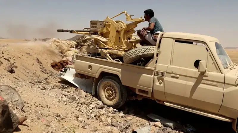 اليمن.. معارك عنيفة بالساحل الغربي وتقدم القوات الحكومية