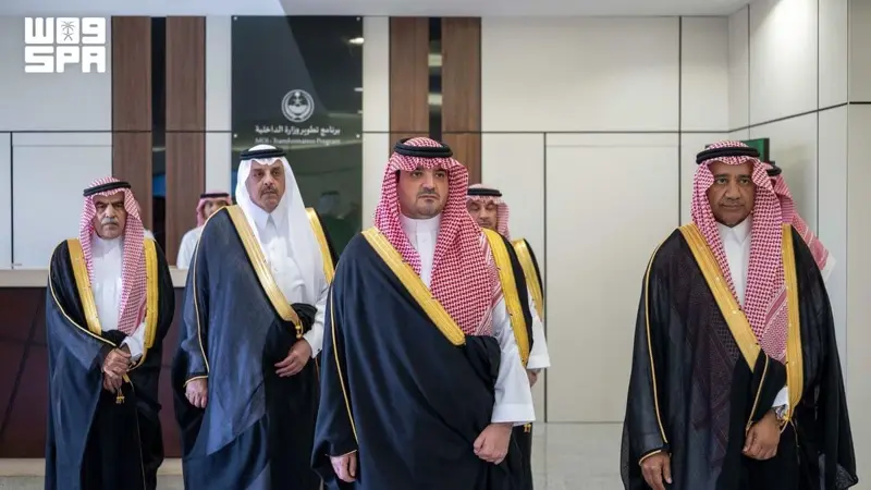 الأمير عبدالعزيز بن سعود يطّلع على منجزات برنامج تطوير وزارة الداخلية ومبادراته