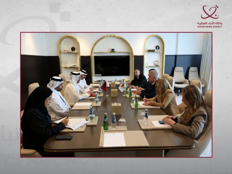 وزير العدل ووزير الدولة لشؤون مجلس الوزراء يجتمع مع وزير العدل والنظام العام في قبرص