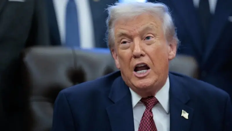ترامب.. على أوروبا تغيير سياستها تجاه المهاجرين وإلا فلن يتبقى منها أثر