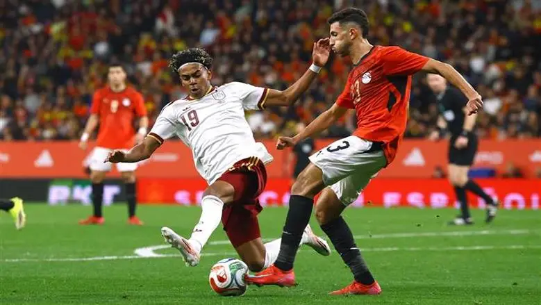 «فيفا» يعاقب إسبانيا بسبب مباراة مصر