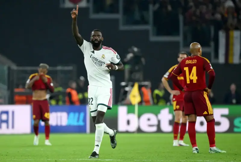 ريمونتادا مجنونة... ريال مدريد يصعق روما في 7 دقائق