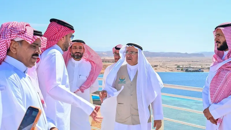 أمين منطقة تبوك يدشّن الممشى السياحي في محافظة حقل بحضور رئيس البلدية