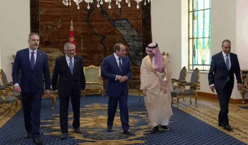 مصر تخلط الأوراق.. هل ستدخل "حلف مكة" وتساند السعودية؟