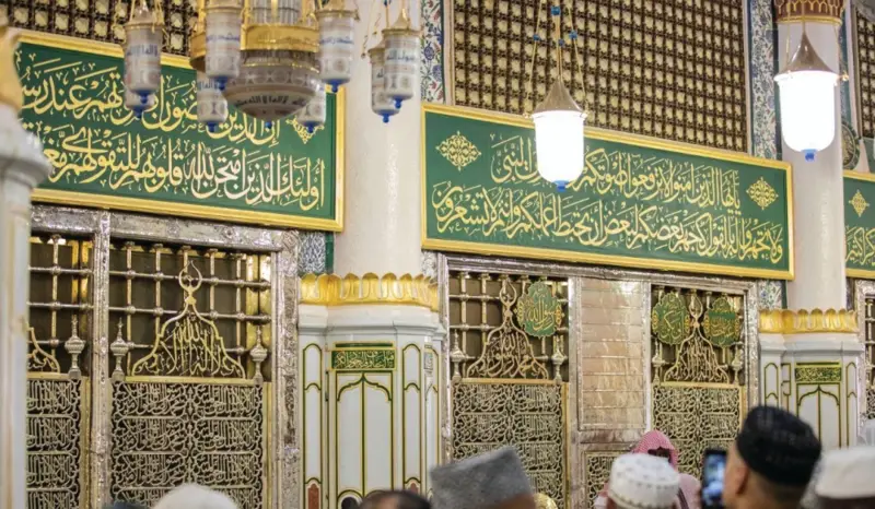 المواعيد.. فترتان يوميًا لزيارة الروضة الشريفة في المسجد النبوي