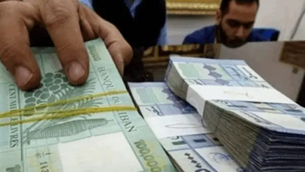 ديون المؤسسات تُقَسَّط... فمتى تُصرف تعويضات الموظفين؟