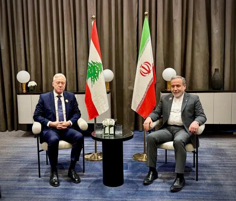 حديث عن "نقاش صريح".. لقاء بين رجي ونظيره الإيراني