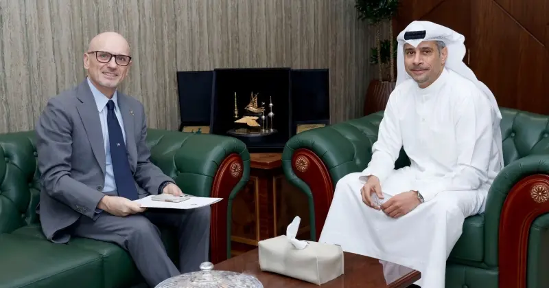 الجلاهمة يبحث وسفير جمهورية إيطاليا سبل تعزيز التعاون في مجالي الشباب والرياضة