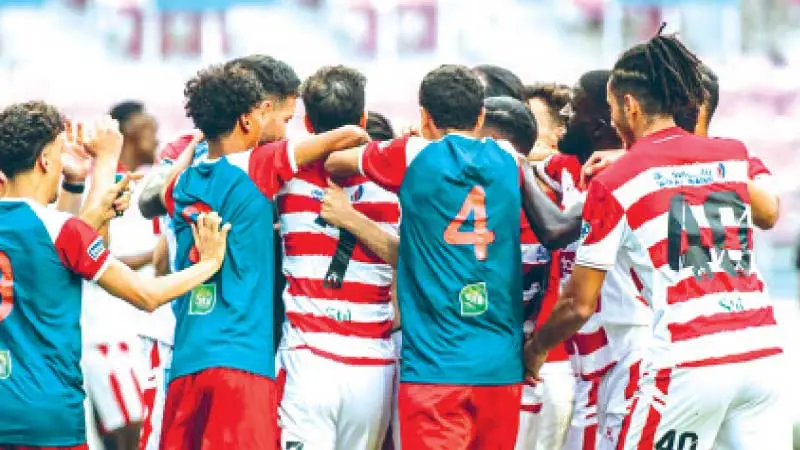 رسالة مباشرة من لاعب النادي الإفريقي إلى منتقديه.. «لا أمزح في عملي»