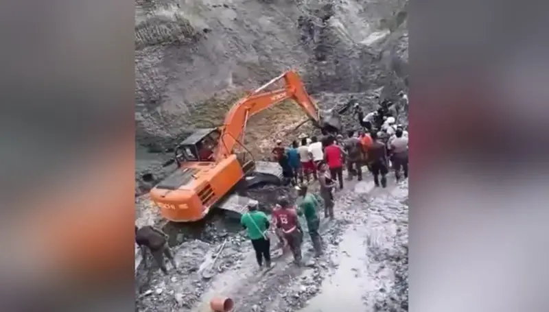 14 قتيلاً بعد انهيار منجم ذهب في كولومبيا (فيديو)